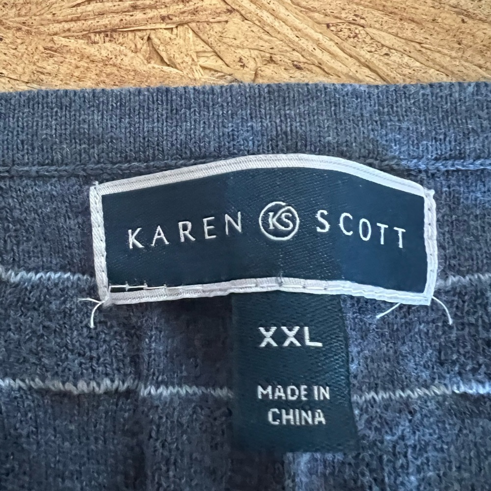 Karen Scott blue and white sweater 100%cotton